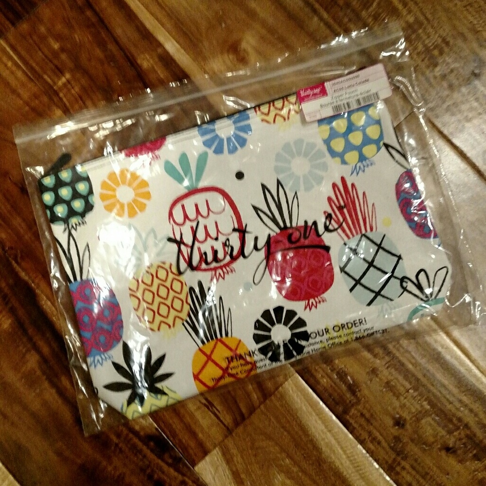 Thirty one zipper pouch
